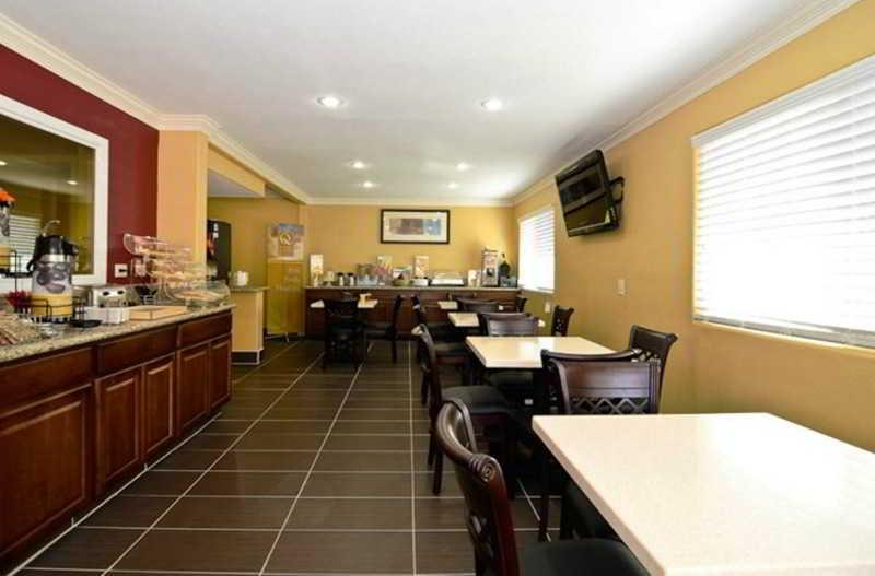 Americas Best Value Inn & Suites Escondido Restoran gambar