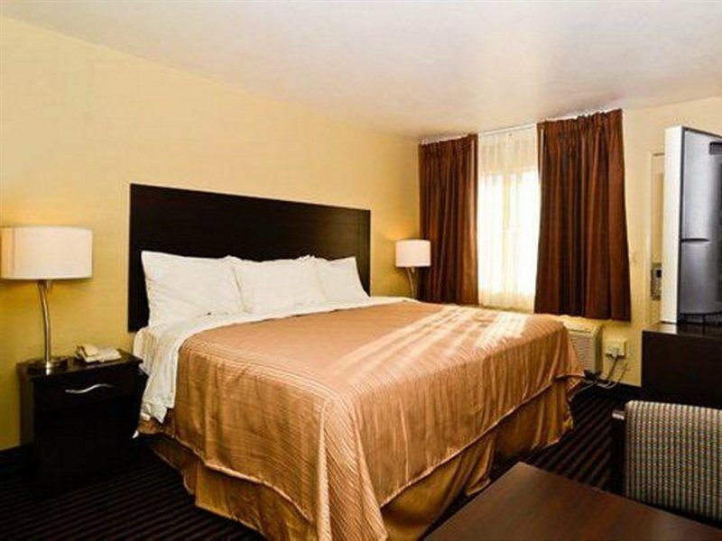 Americas Best Value Inn & Suites Escondido Luaran gambar